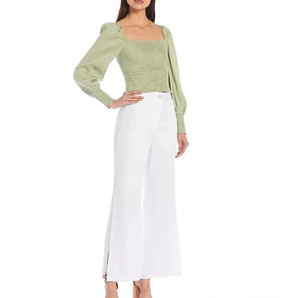 Gianni Bini Angel Square Neck Long Balloon Sleeve Cropped Smocked Blouse - Picture 2 of 7
